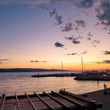 Ruza 30m From The Apartman Baska Voda