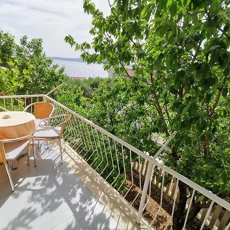 Apartman Ruza 30m From The