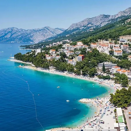 Apartman Ruza 30m From The Baska Voda