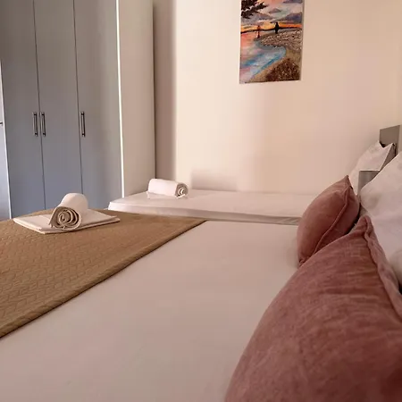 Apartman Ruza 30m From The *