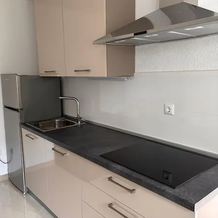 Apartman Ruza 30m From The